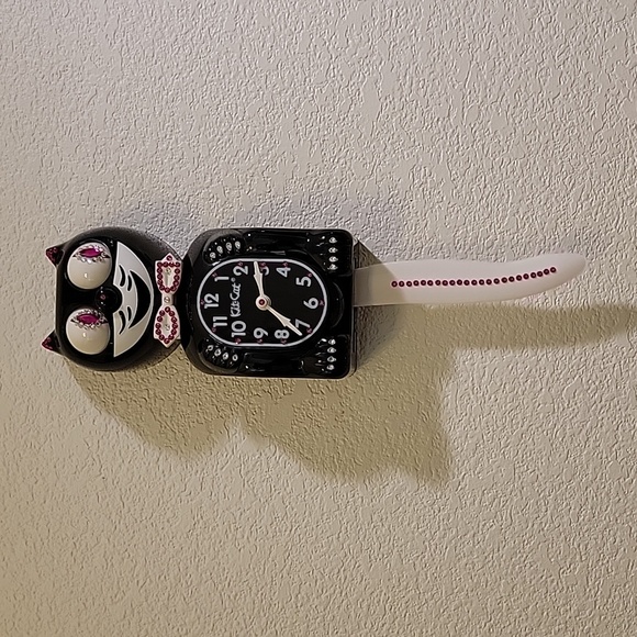 Jeweled Black Kit-Cat Klock clock with white tail - Picture 4 of 7